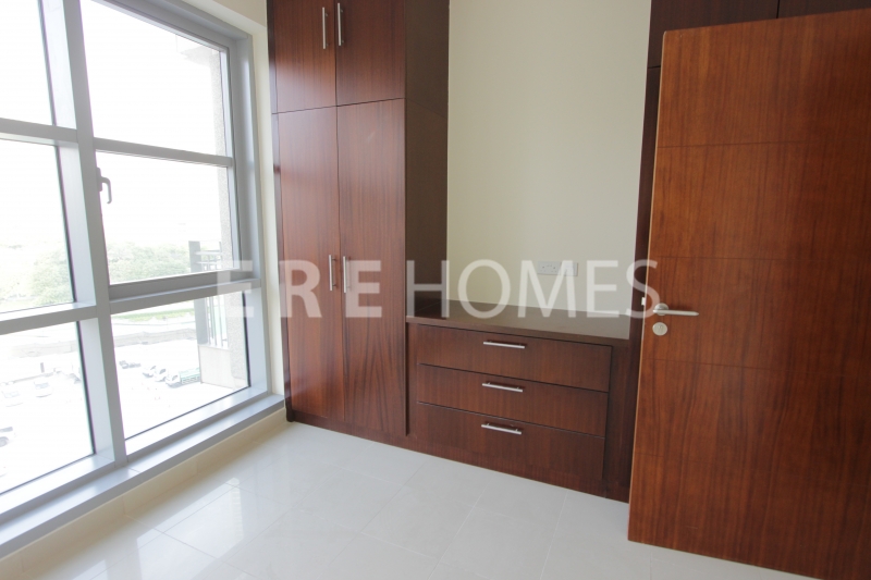 1 Bedroom, Green Lakes 3, High Floor, Available Now Er R 13915