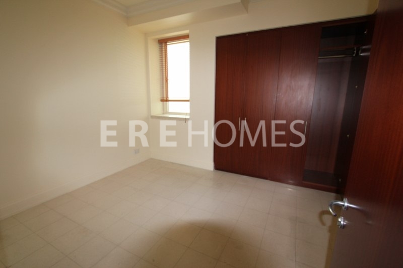 A Beautiful And Spacious Type 17 On The Sought After Mirador Er R 12775