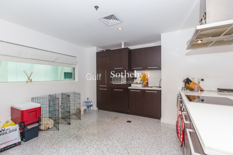 Unfurnished 2 Bedroom Marina Views 
