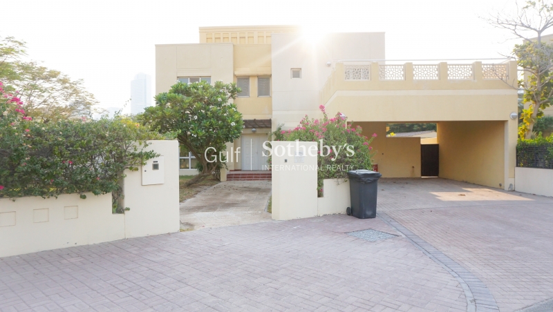 Well Priced-Meadows 4br Villa With Pool