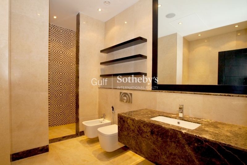 Contemporary Golf Facing Family Villa 