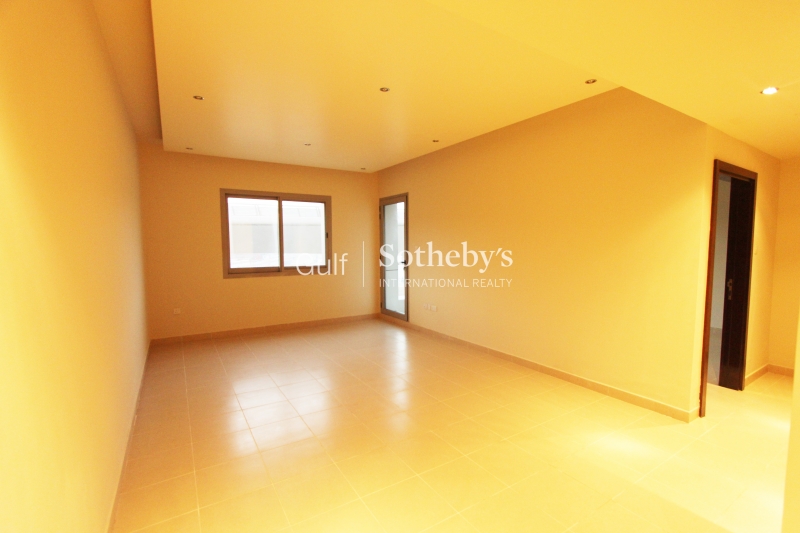 Well Priced 1 Bedroom In Heart Of Marina