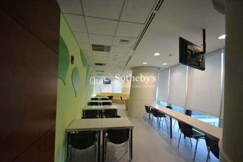 Well Priced 2 Bed Pool Facing Mid Floor Standpoint B Downtown 145,000 Aed Er R 12720