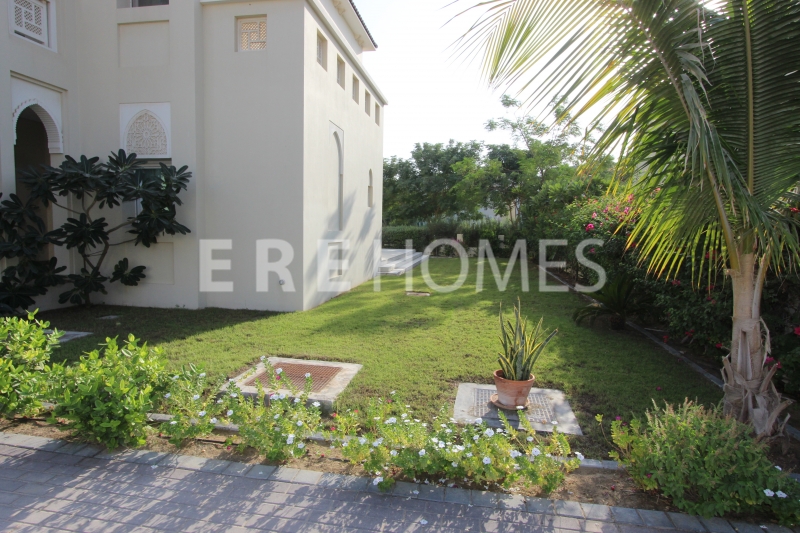 Beautiful Alvorada 5 Bed Villa, Private Pool, Vacant, 380k Er R 10481