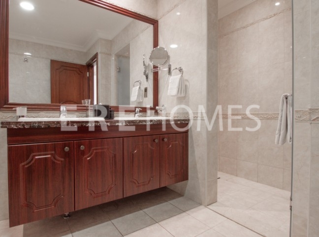 Rare Location-Beautiful End Property In Victory Heights Er S 6286