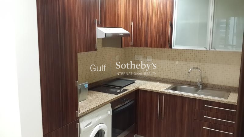 Fully Furnished 1 Bed In Goldcrest Executive, Jlt Er R 2608