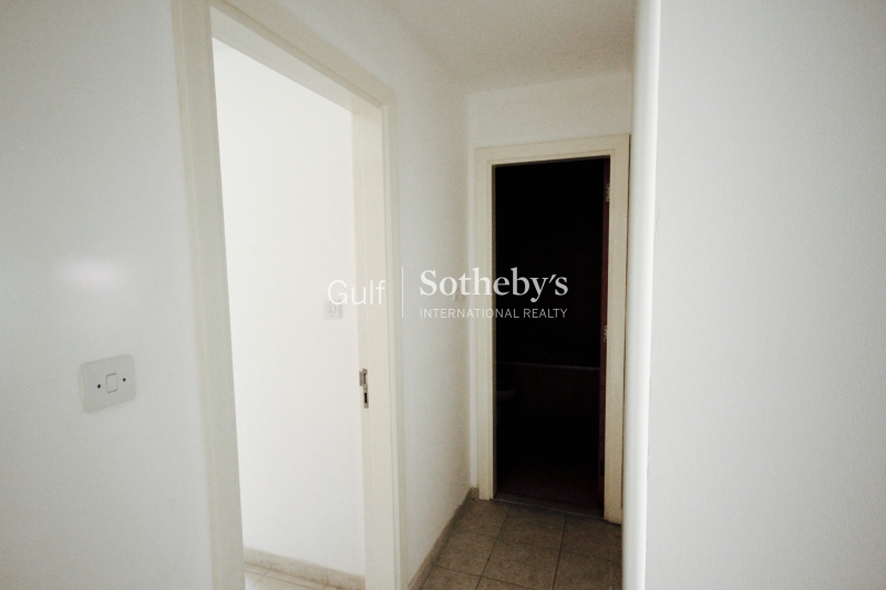 Full Jumeirah Islands Lake View Five Bedrooms Brand New Legacy Villa Ready June Er R 12998