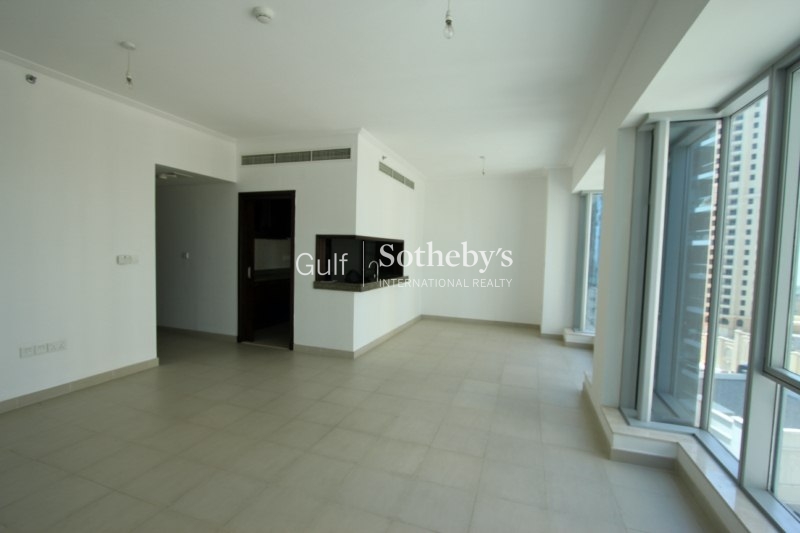 Unfurnished, 1br Aurora, Available Mid June