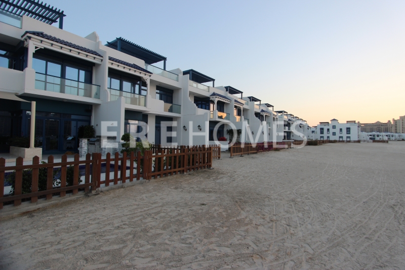 Beach Front Palma Villa New Er S 8177