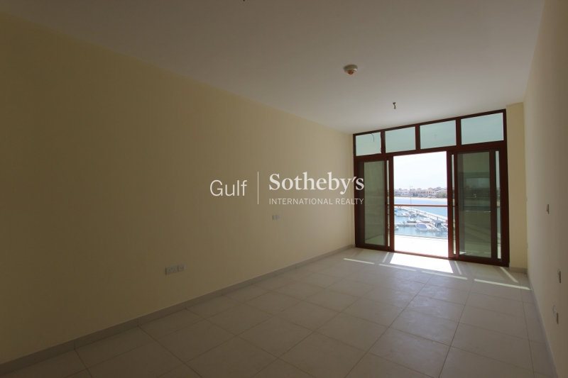 Two Bed Well Maintained In The Greens