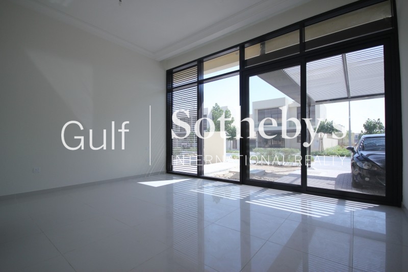 Stunning, Great 2 Bed Plus Study Vacant And Ready To Move In Er R 14023