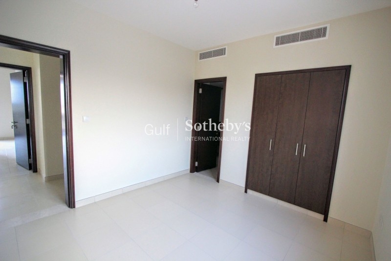 Stunning 3 Bedroom Apartment With Full Golf Course Views Er R 15483