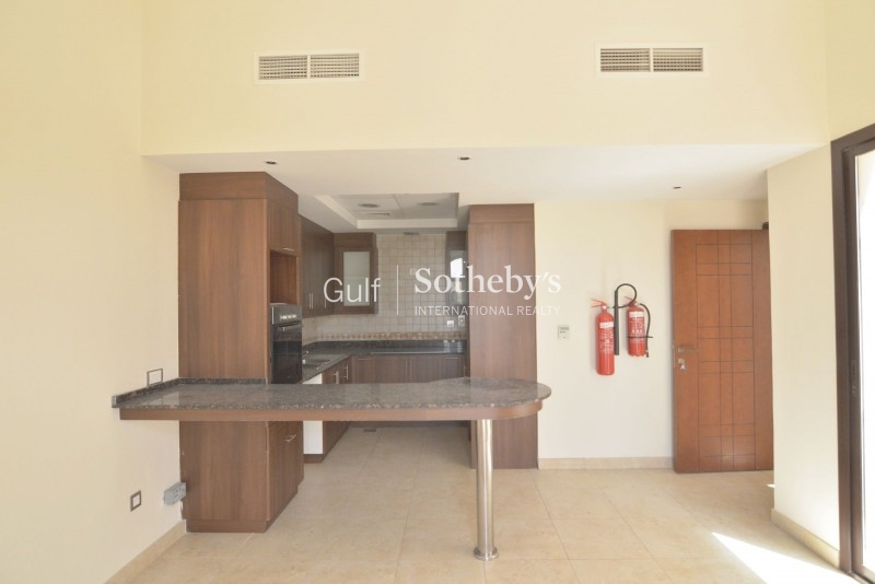 Glorious Full Sea Views, 2 Bedroom, Spacious Er R 15020