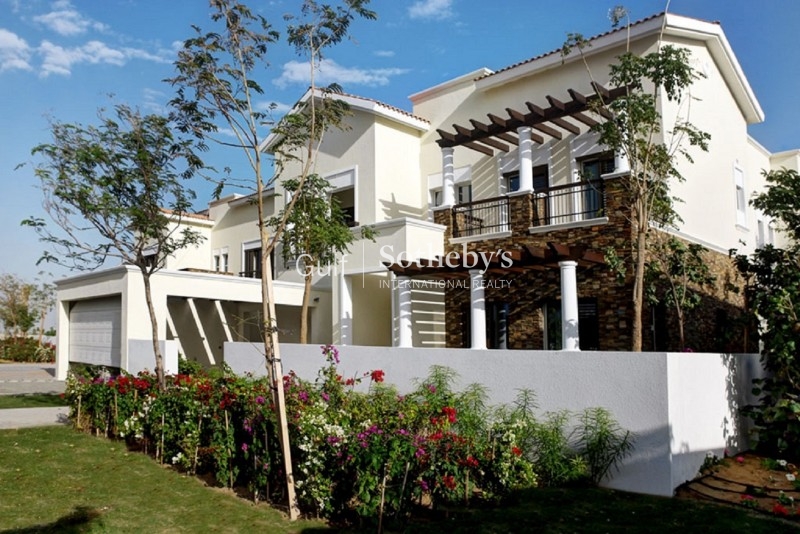 Most Sought After Villa Plot Lagoon View 