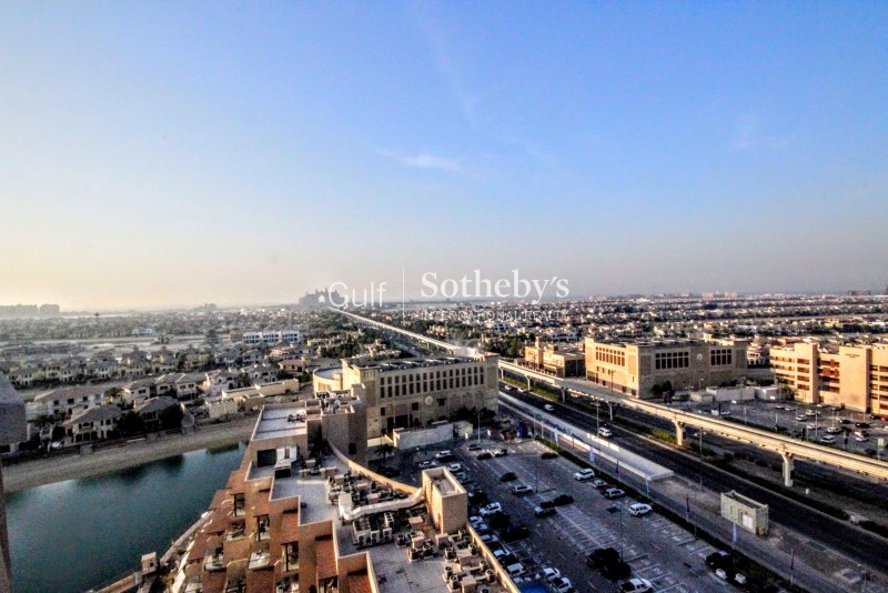 High Floor With Atlantis View Available 