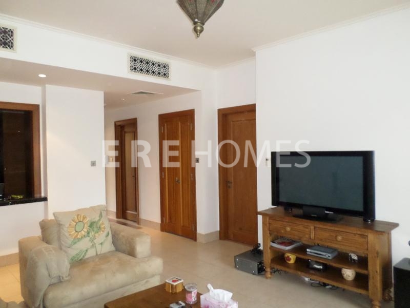 Beautiful One Bedroom Apartment, Zaafaran, Old Town Er R 10709