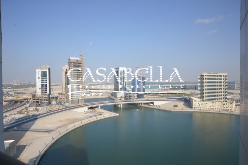 Fifty One Tower Business Bay Office-Lake And Al Khail Road View
