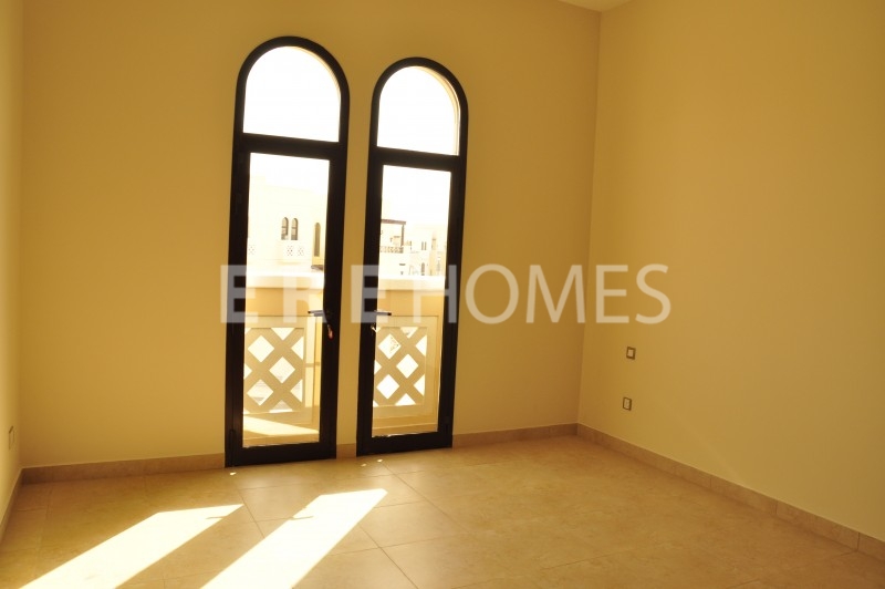 Vacant Pool Facing 1 Bedroom Al Thayyal Er S 4675