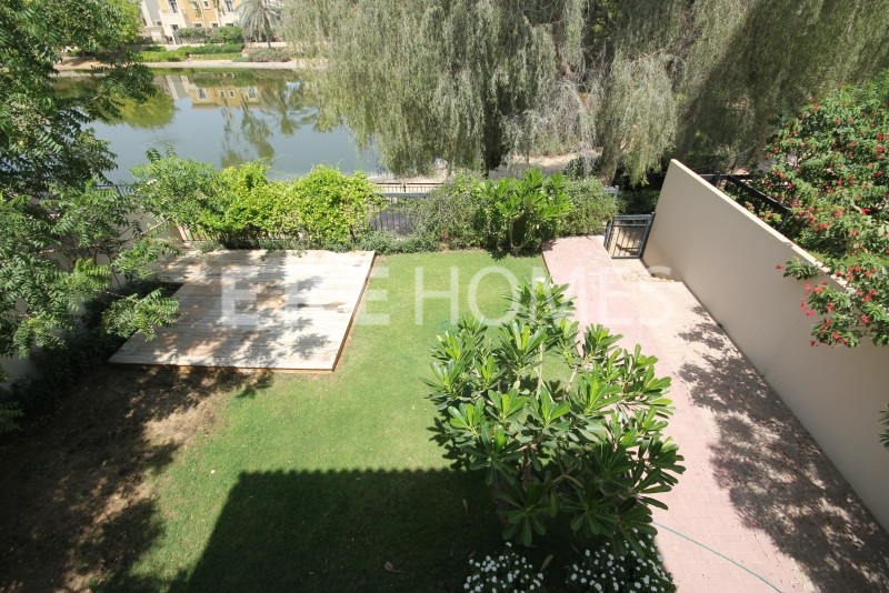 Stunning Upgraded 2e Villa With Lake View Er R 12559