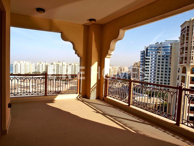 D Type Marina Residence Available February 2015 Er R 11353