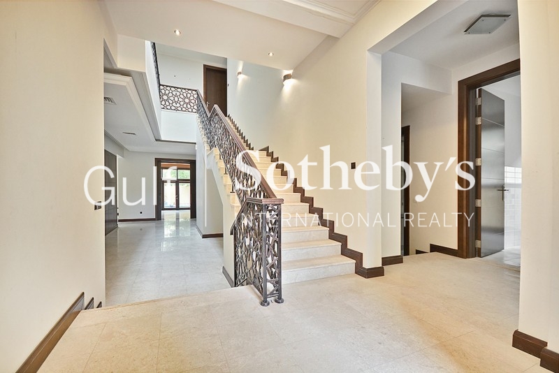 Priced To Sell 1br Townhouse On A Single Row