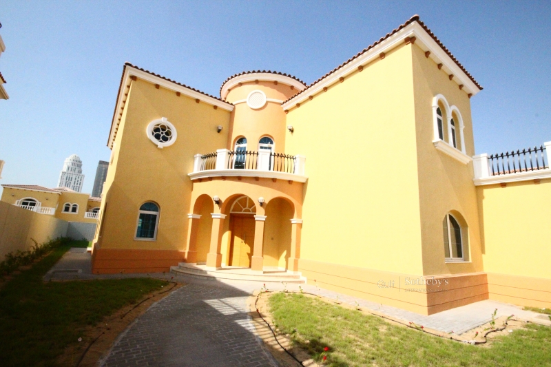 Meadows-Upgraded 5br Villa-Lake View