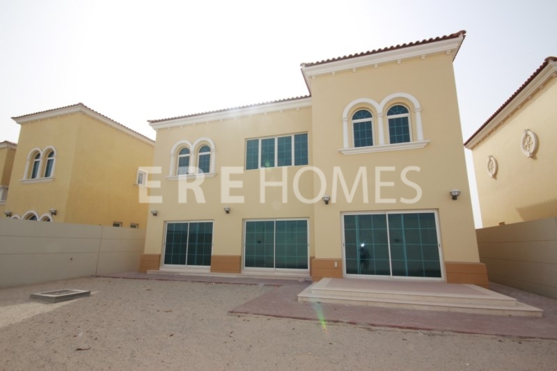 4 Bedroom Legacy With Landscaping And Away From Cables Er R 15614