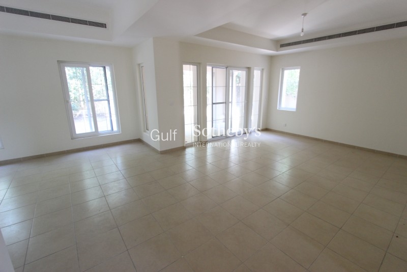 Mid K Frond Central Rotunda Vacant 4 Bed Garden Home Er S 6927