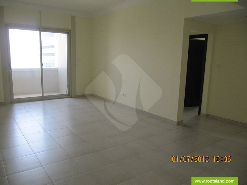 Spacious, Ready to move-in apartment - golf course view