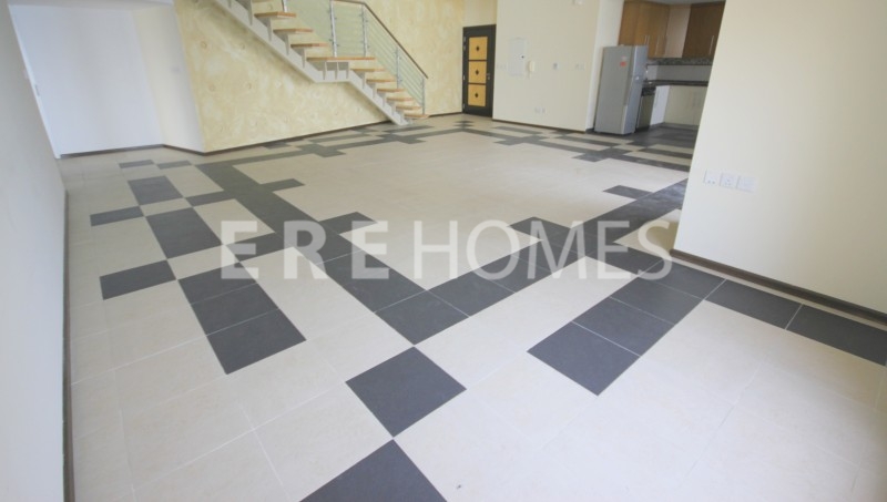 Stunning 3 Bedroom Loft Apartment With Full Sea View Er R 13334