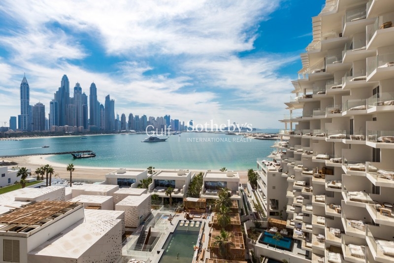 Bright 2 Bedroom-Sea Views High Floor