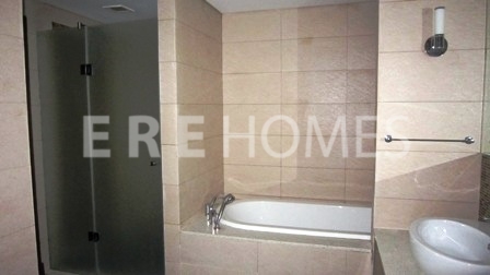 Large 2bed In Fairways West.. Lake And Golf Course Views.. 165k Er R 1166