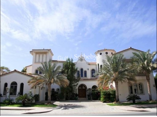 Low Number Gallery View Signature Villa