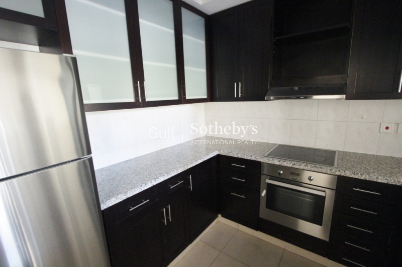 Spacious Bright One Bed In Travo, The Views 