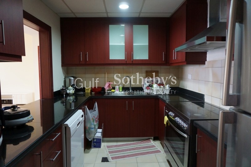 Four Bedroom Regional In A Quiet Location Close To Jlt Er-S-3779