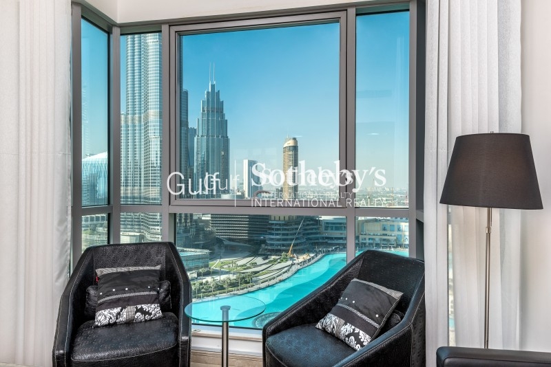 Full Floor Penthouse With Fountain Views