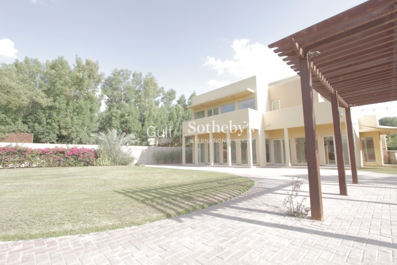 Outstanding 5br Villa Secluded Opposite Pool