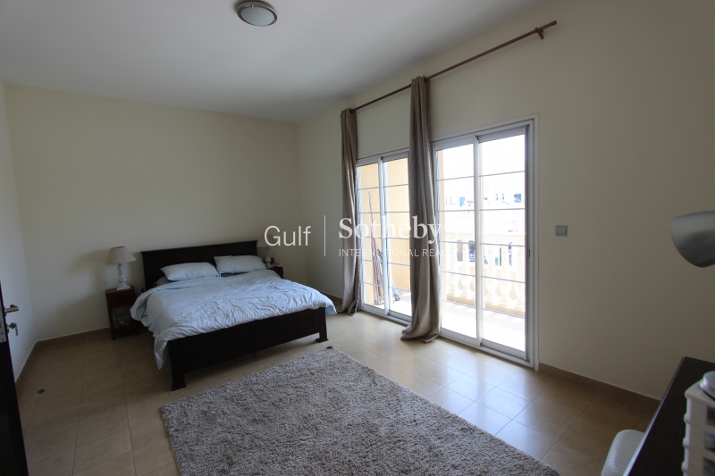 One Bedroom Plus Study, 29th Boulevard, Downtown Er-R-6061