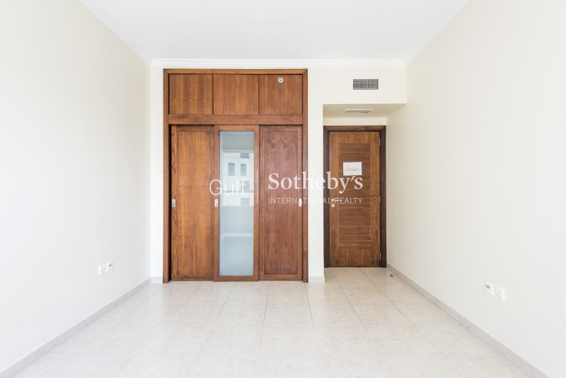 Unfurnished Or Furnished-Low Floor Unit