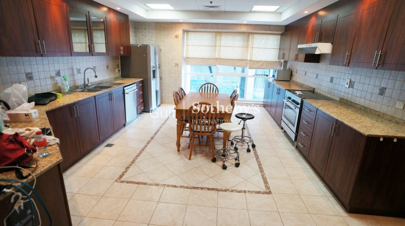 Marina View, Fully Furnished, Cosy 1 Bedroom, Marina View, Tower B, Available Now Er R 13814