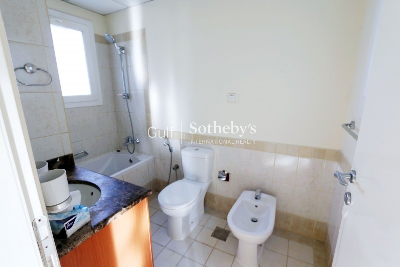Al Manara-Beachfront Apartment-Low Floor