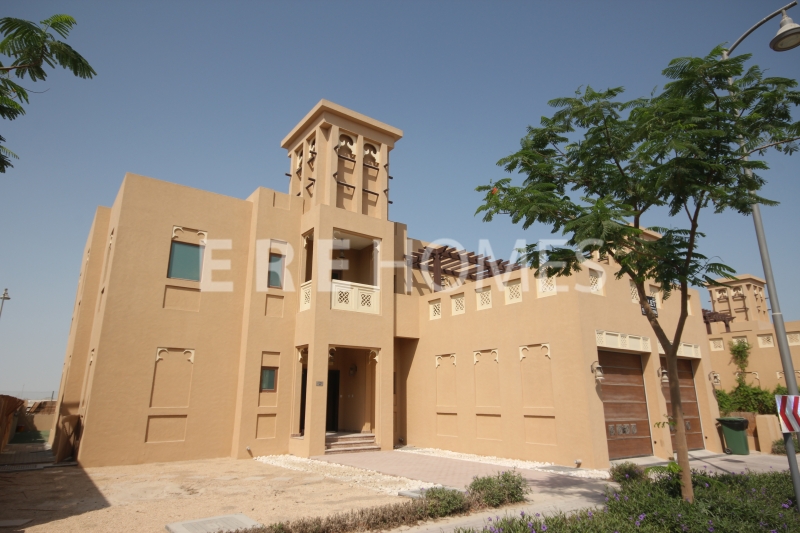 Superb Large 3 Bed Dubai Style Villa, Al Furjan, Dubai Er R 14559