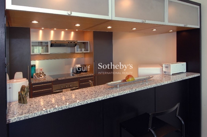 4 Chqs, Dubai Marina, Bay Central, One Bedroom! Er R 8977