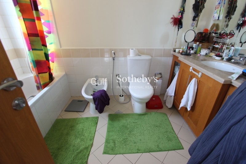 Reduced Price! Fully Furnished With Balcony, 2 Bedroom In Al Tajer Residence Err 7010