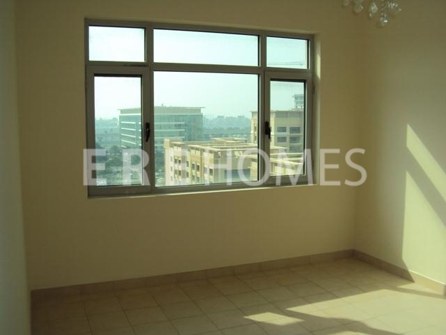 Excellent 2 Bedroom Apartment-Turia, Available 14th July Er R 13406