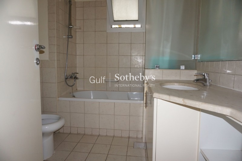 3 Bed Fully Upgraded Shemara Dubai Marina 