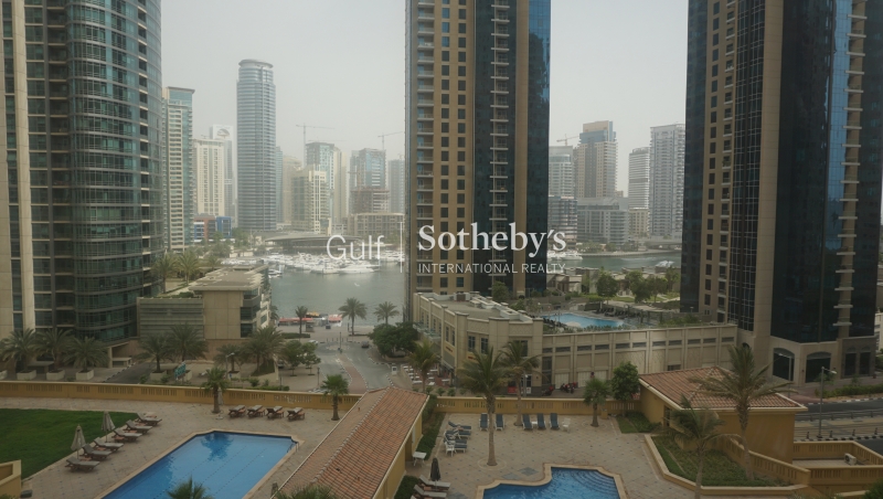 Unfurnished One Bed With Plaza View