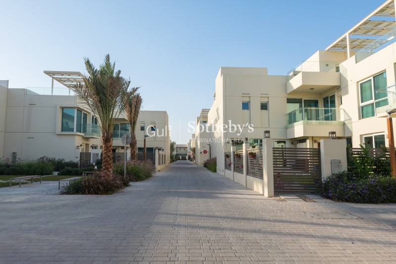 Furnished Fully Fitted Jumeirah Bay X2