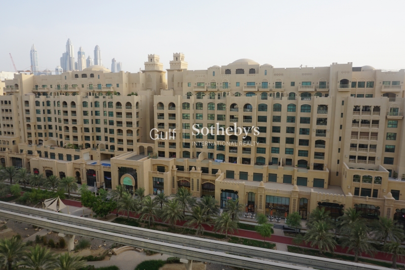 Unfurnished 2 Bedroom F Type Apartment 