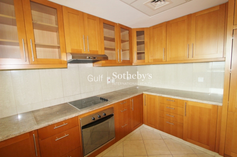 Golf Course View Bright Two Bed In The Links